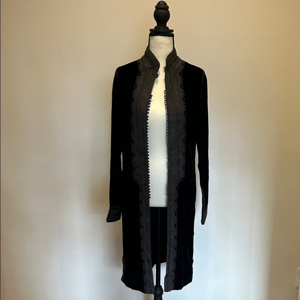 Elegant Black Velvet Women's Blazer